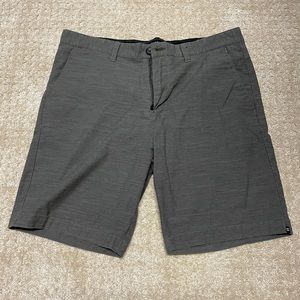 Billabong Adventure Division mens shorts. Size 34 and like new condition.